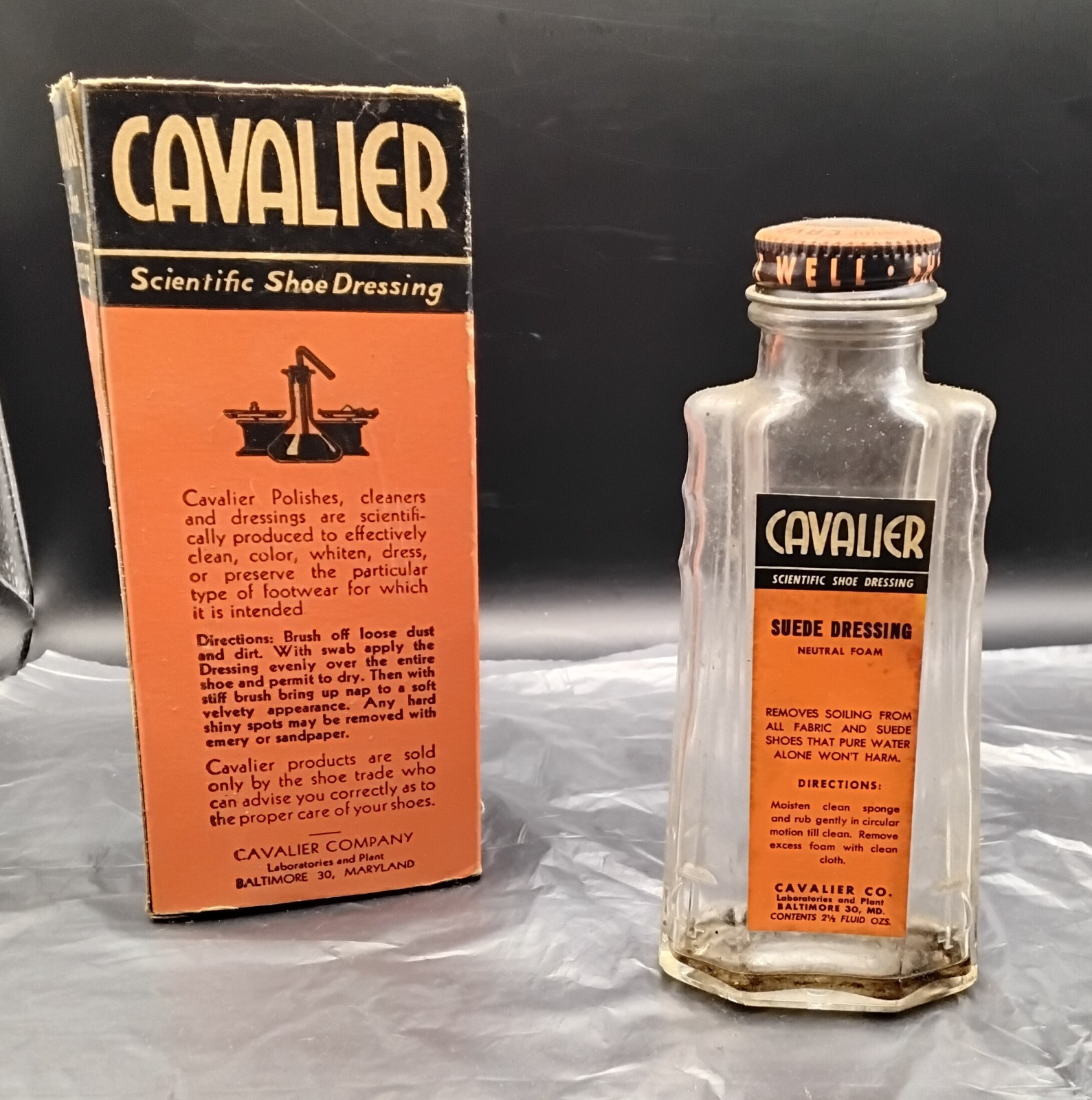 (MM) Vintage Cavalier Scientific Suede Dressing Empty Bottle w/Box (MM) Vintage Cavalier Scientific Suede Dressing Empty Bottle w/Box