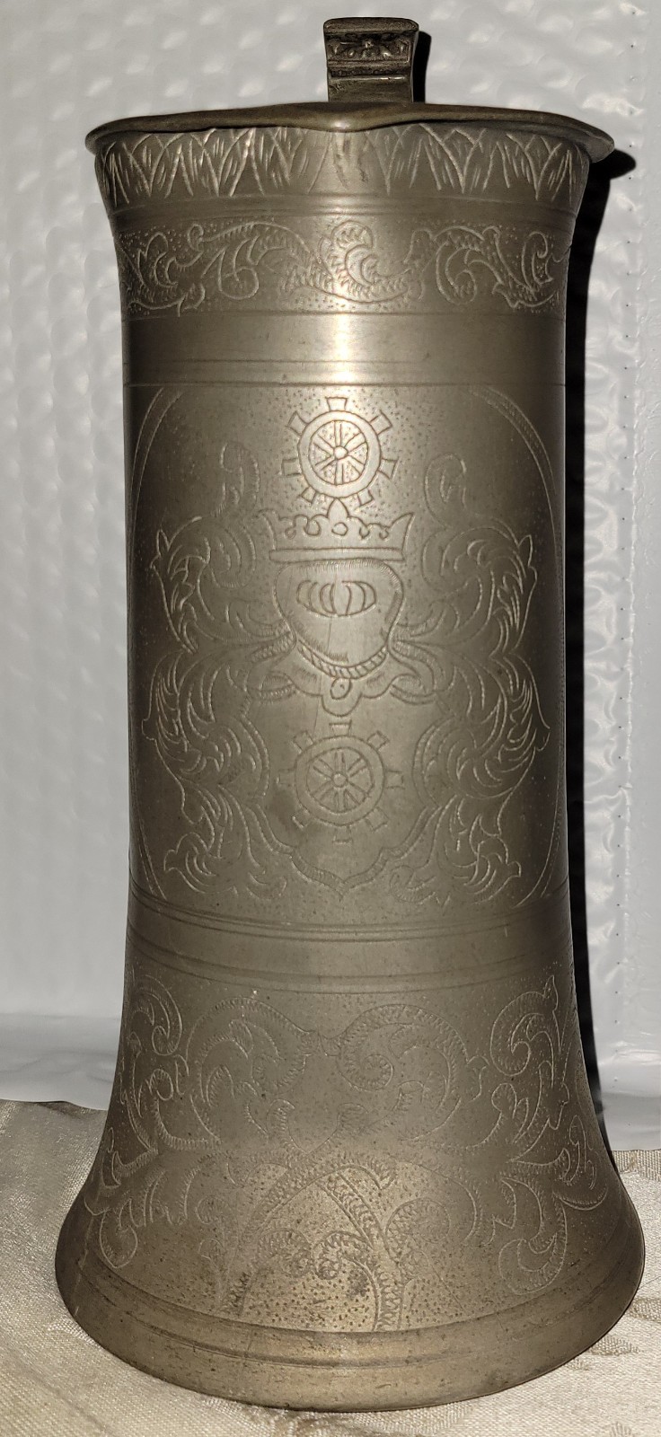 ANTIQUE 1800s GERMAN PEWTER TANKARD STEIN Germany W/ Knight Crest Rare Nuremberg ANTIQUE 1800s GERMAN PEWTER TANKARD STEIN Germany W/ Knight Crest Rare Nuremberg