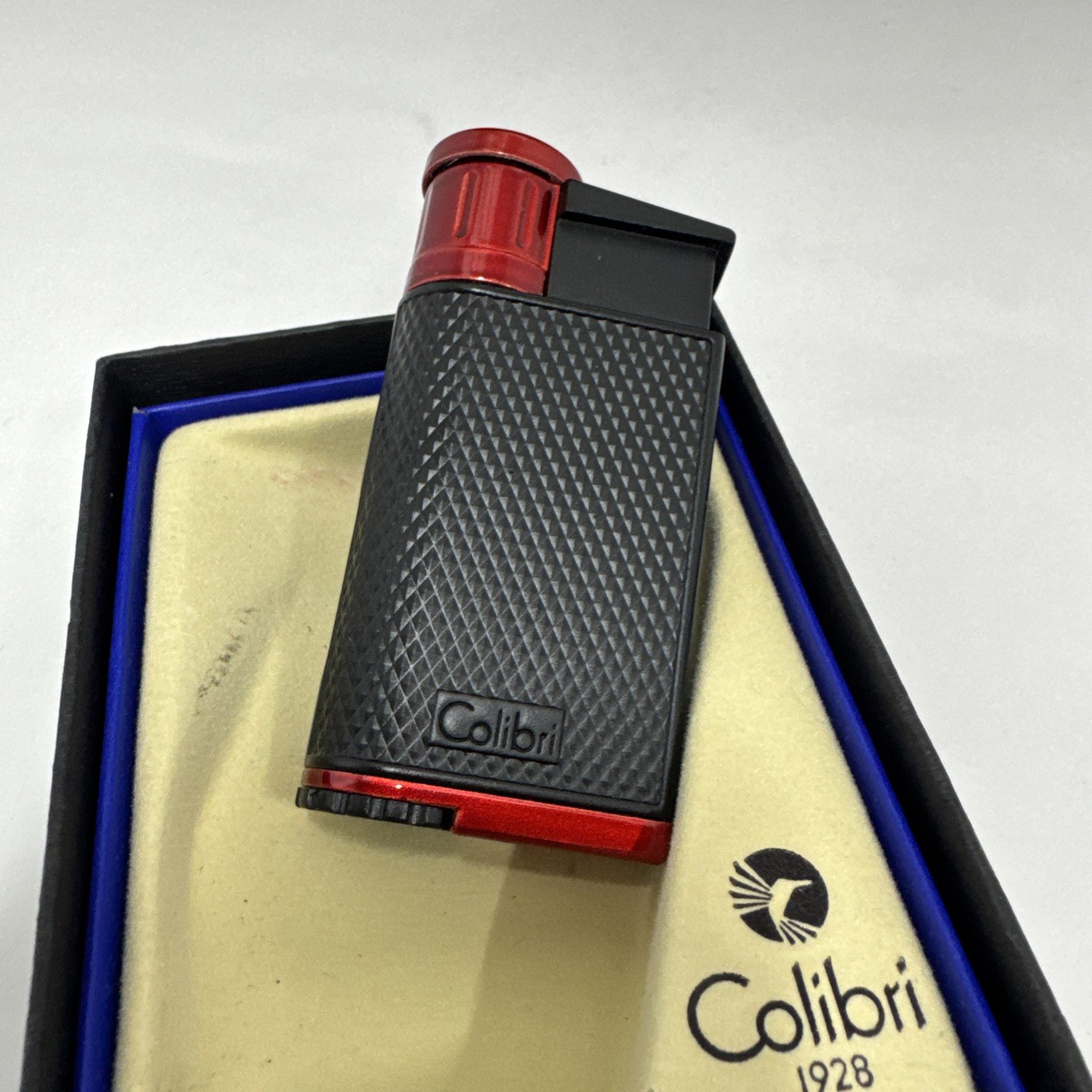 COLIBRI Evo Single Jet Flame Lighter - Red and Black - New COLIBRI Evo Single Jet Flame Lighter - Red and Black - New