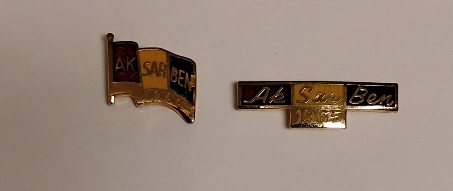 1965/1966 Ak-Sar-Ben Yellow And Green Lapel Pins Lot Of 2