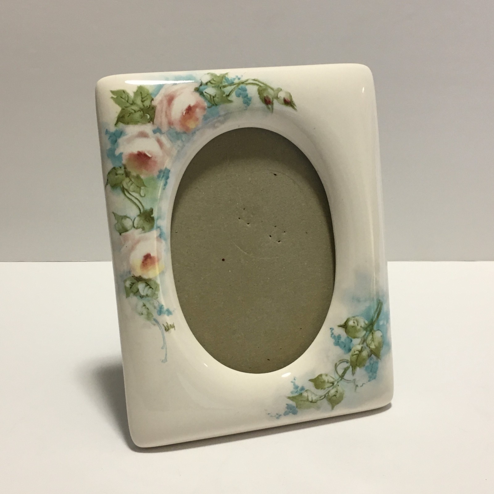 Vintage Floral Picture Frame Table Top Oval Shabby Chic Cottagecore Pink Roses Vintage Floral Picture Frame Table Top Oval Shabby Chic Cottagecore Pink Roses