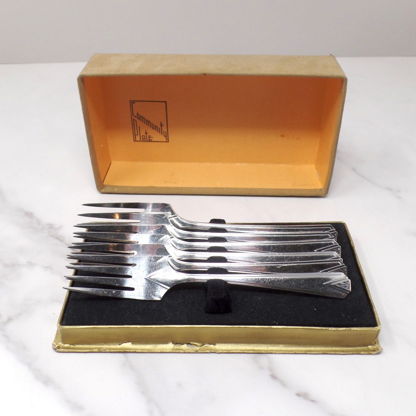 Vintage Oneida Community Plate Deauville 1929 Salad Forks, Set of 6 in Box Vintage Oneida Community Plate Deauville 1929 Salad Forks, Set of 6 in Box