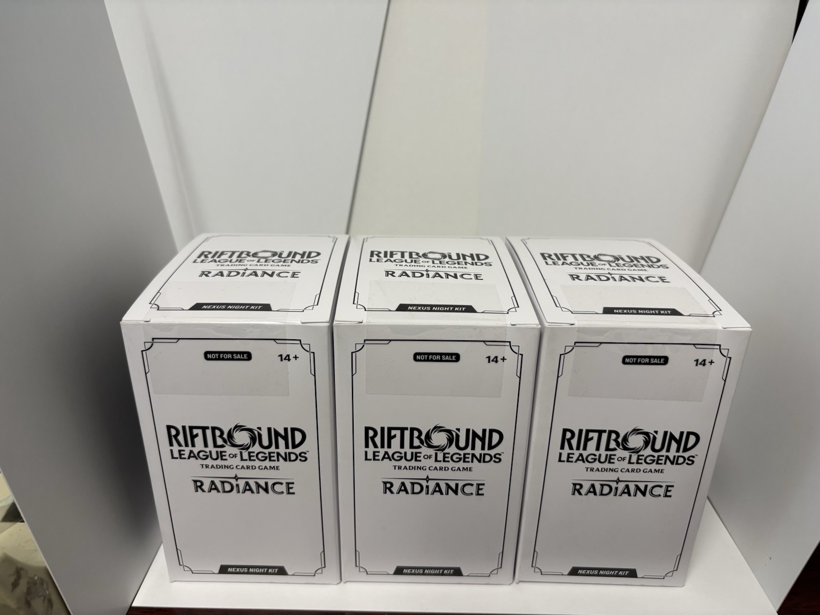 Riftbound TCG Radiance Nexus Night Kit x3 Sealed Riftbound TCG Radiance Nexus Night Kit x3 Sealed