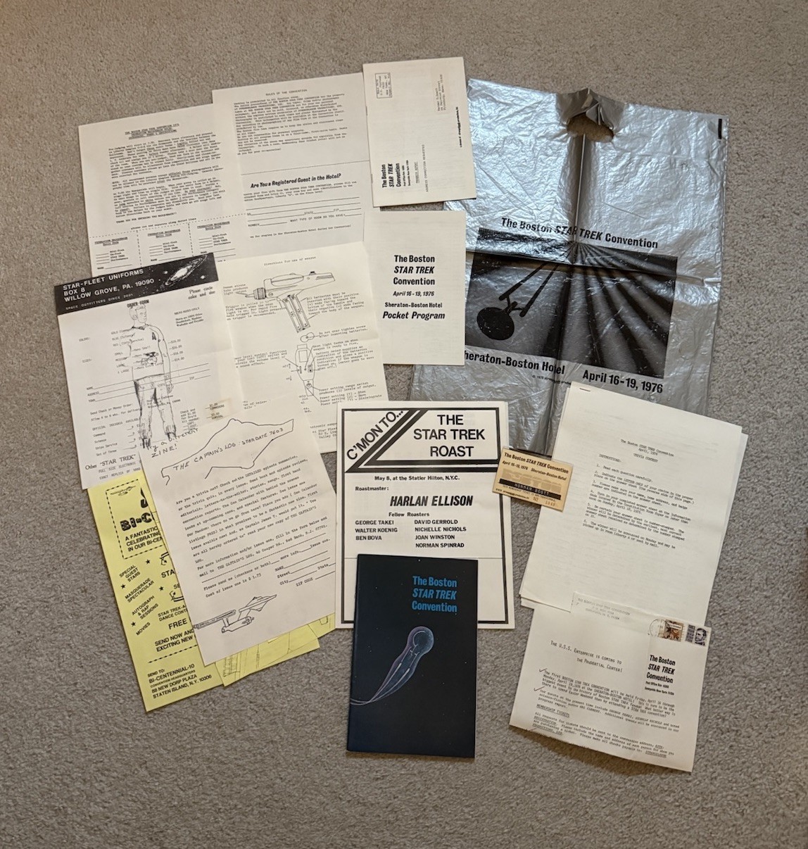STAR TREK Convention 1976 Boston FULL Set Program Registration Bag Trivia MINT STAR TREK Convention 1976 Boston FULL Set Program Registration Bag Trivia MINT