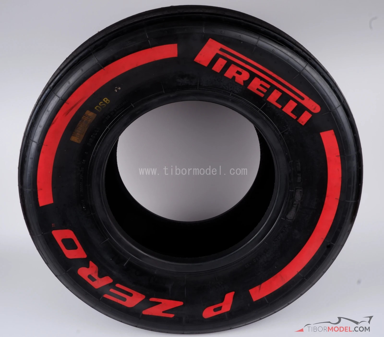Pirelli PZero Soft left front tire (2016) from a real F1 car, race used... Pirelli PZero Soft left front tire (2016) from a real F1 car, race used...
