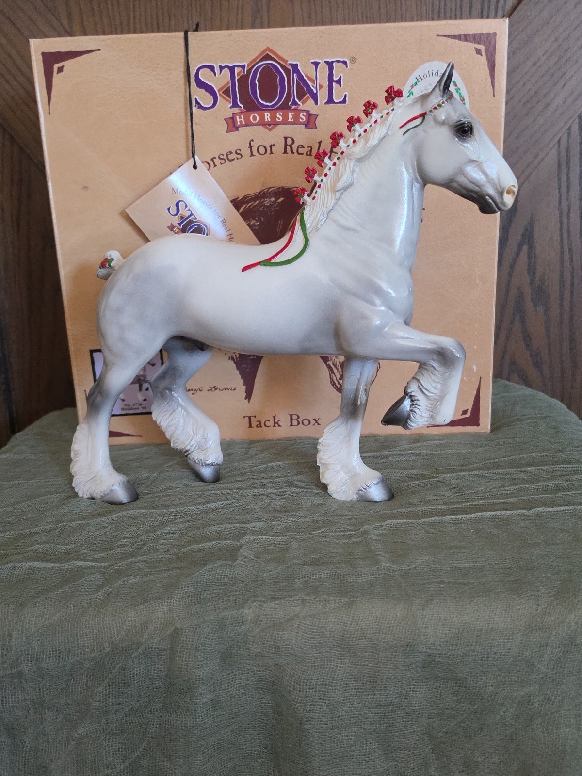 🔥VTG 1998 PETER STONE HOLIDAY CHRISTMAS CLYDESDALE MODEL HORSE W/ BOX🔥