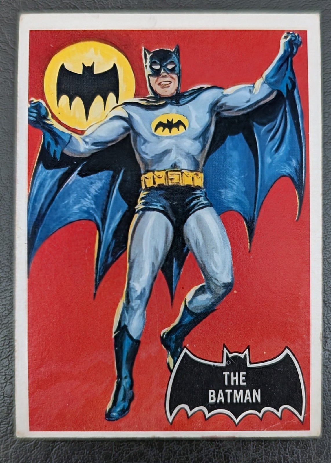 1966 Topps Batman #1 - Excellent Eye Appeal *READ* 1966 Topps Batman #1 - Excellent Eye Appeal *READ*