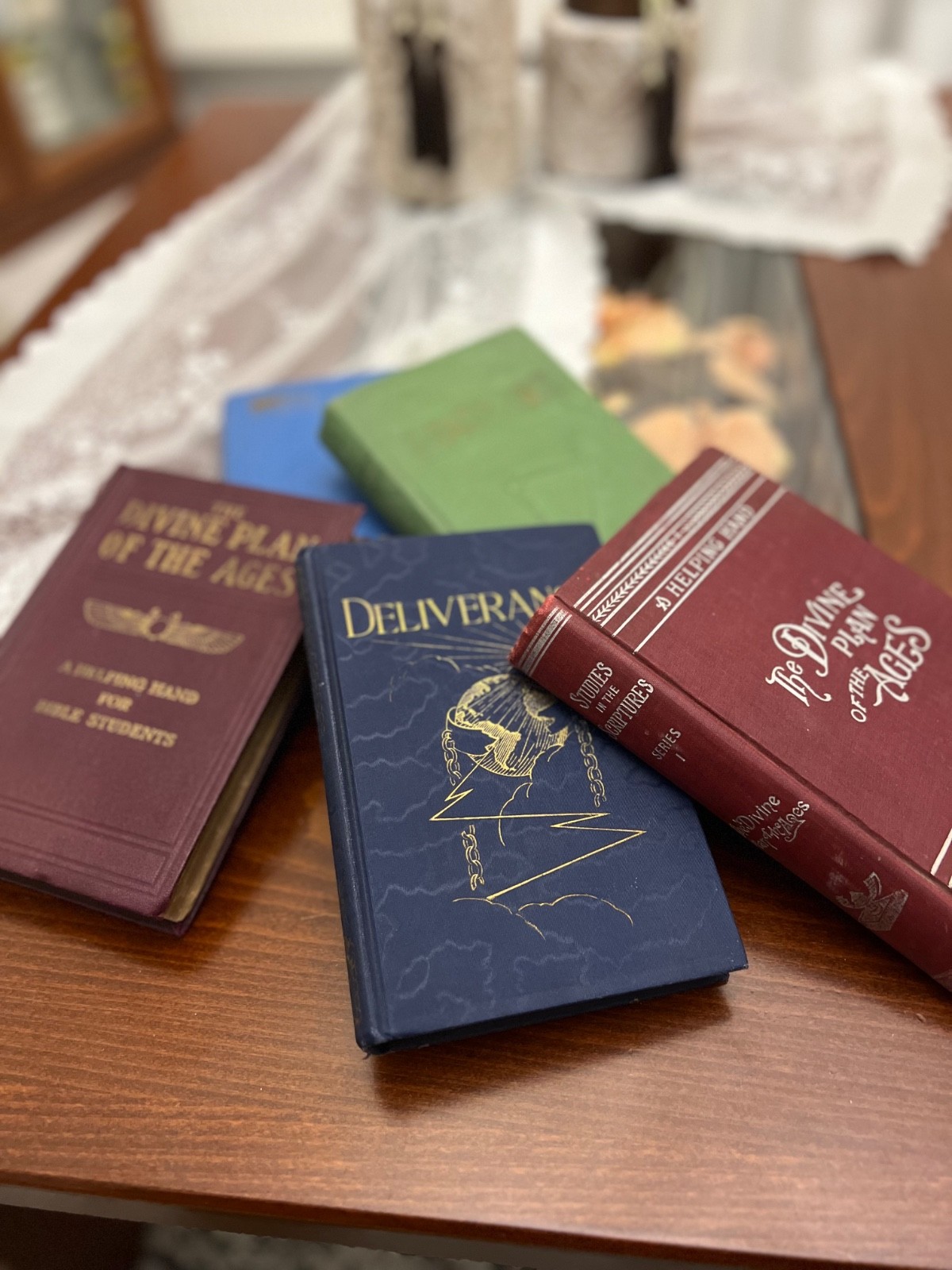 Watchtower books 1908-1941