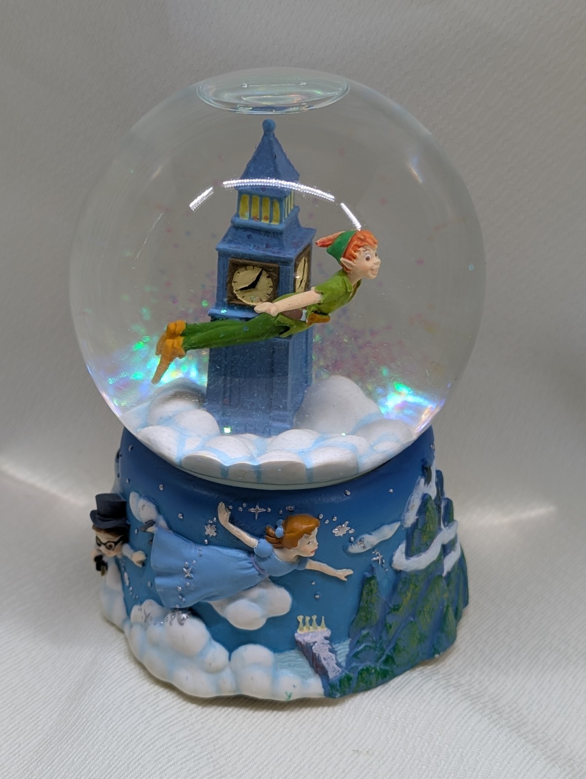 Enesco Disney Peter Pan Musical Waterball Snow Globe Plays Au Clair de Lune Enesco Disney Peter Pan Musical Waterball Snow Globe Plays Au Clair de Lune