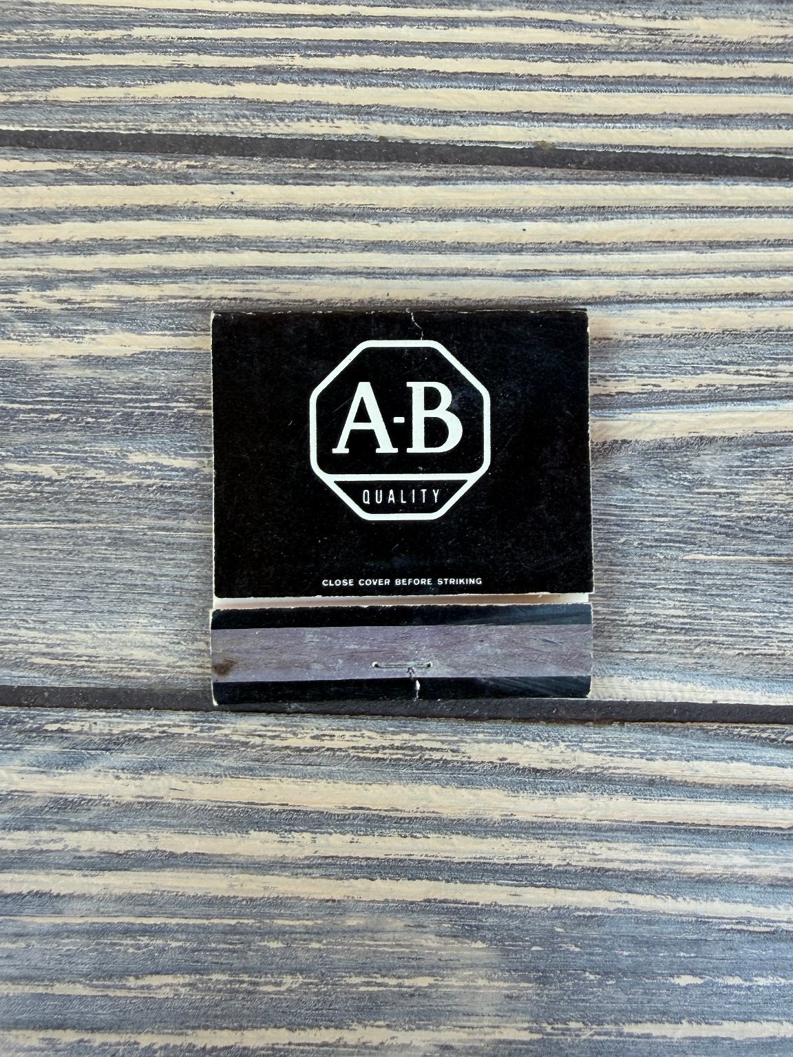 Kriz-davis Scottsbluff Nebraska Vintage A-B Quality Industrial Matchbook