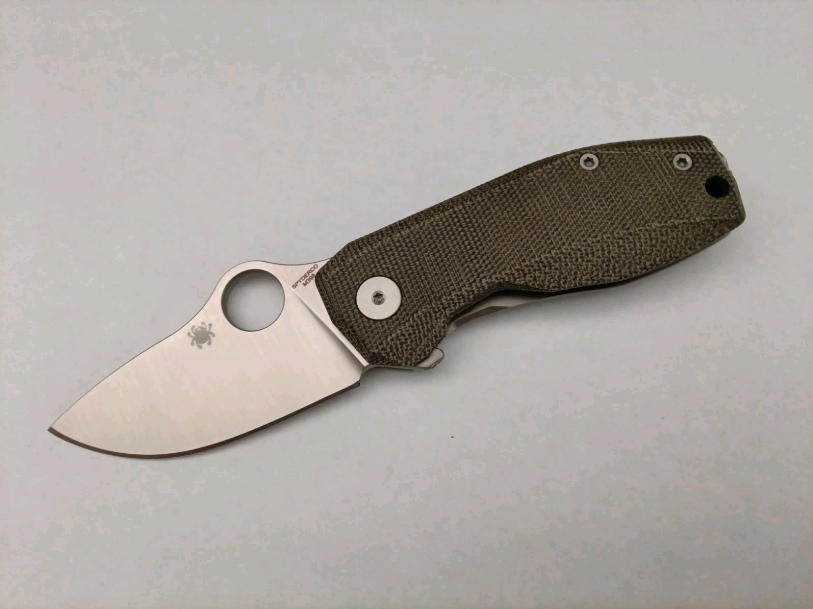 Spyderco SpyNano, Satin M398 Plain Blade, Green Canvas Micarta/Titanium Handle Spyderco SpyNano, Satin M398 Plain Blade, Green Canvas Micarta/Titanium Handle