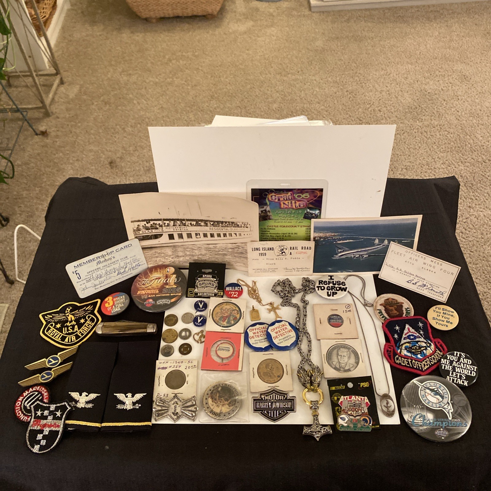 VINTAGE JUNK DRAWER LOT GOLD, SILVER VINTAGE JUNK DRAWER LOT GOLD, SILVER