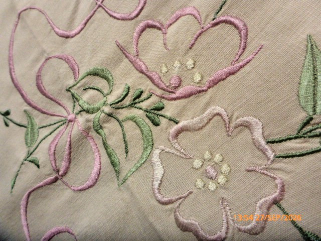 Pretty Pyjama/Nightdress Case Vintage, Embroidered. 17 3/4\ Pretty Pyjama/Nightdress Case Vintage, Embroidered. 17 3/4\