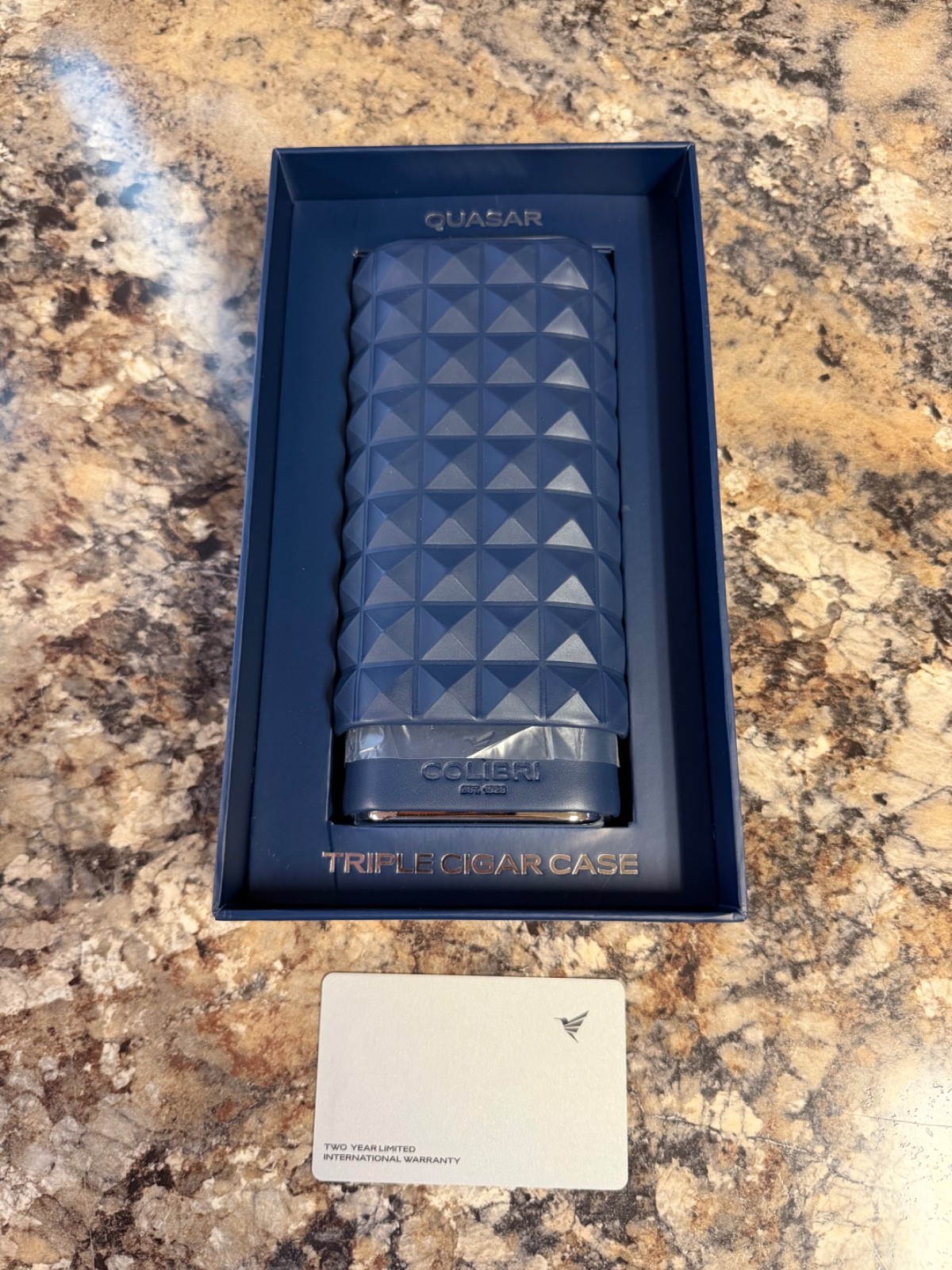 COLIBRI QUASAR TRIPLE CIGAR CASE for 3 CIGARS / BLUE+ LEATHER ** in BOX ** COLIBRI QUASAR TRIPLE CIGAR CASE for 3 CIGARS / BLUE+ LEATHER ** in BOX **