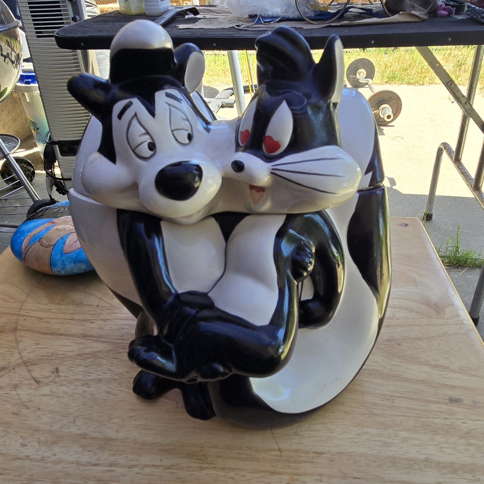 Pepe Le Pew And Penelope Cookie Jar Pepe Le Pew And Penelope Cookie Jar