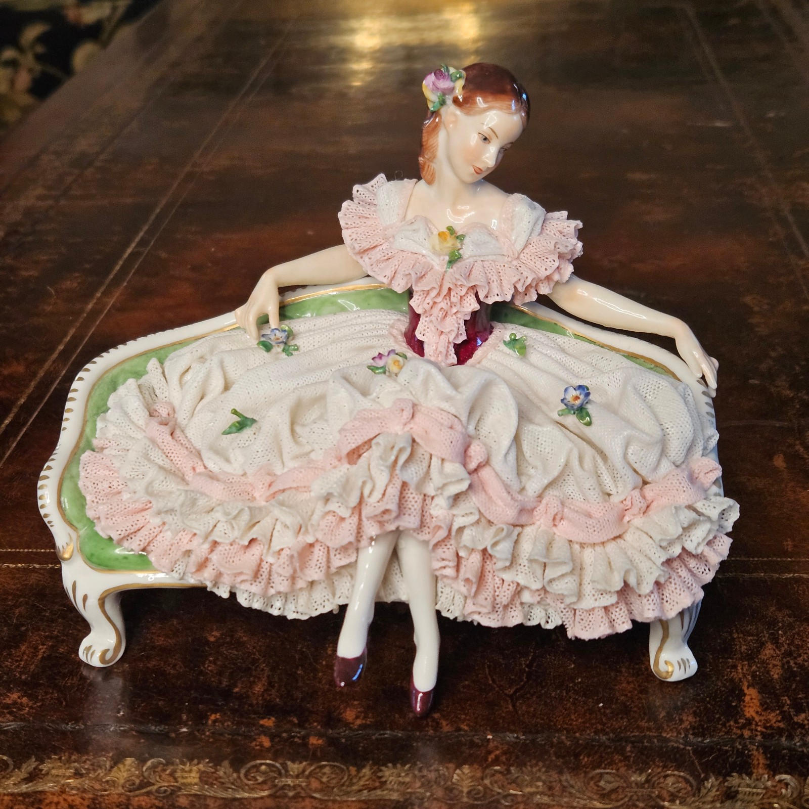 Vintage VOLKSTEDT DRESDEN LACE FIGURE - LADY ON A COUCH Vintage VOLKSTEDT DRESDEN LACE FIGURE - LADY ON A COUCH