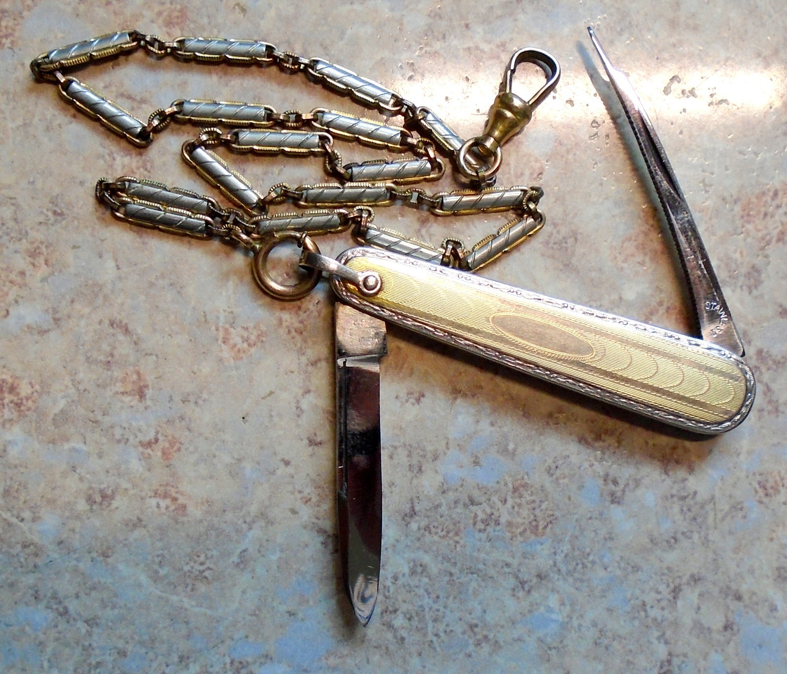 ANTIQUE ORIGINAL MERIDAN BRAND MENS 2 BLADE POCKET KNIFE WITH POCKET WATCH CHAIN ANTIQUE ORIGINAL MERIDAN BRAND MENS 2 BLADE POCKET KNIFE WITH POCKET WATCH CHAIN
