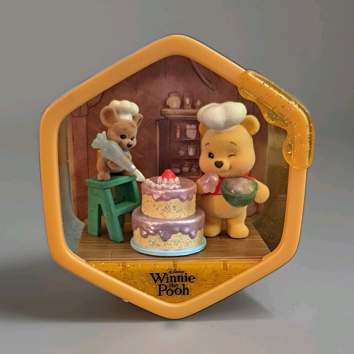 Disney Winnie the Pooh Honeycomb Homes Scene - Pooh And Roo Cake Decorating Disney Winnie the Pooh Honeycomb Homes Scene - Pooh And Roo Cake Decorating