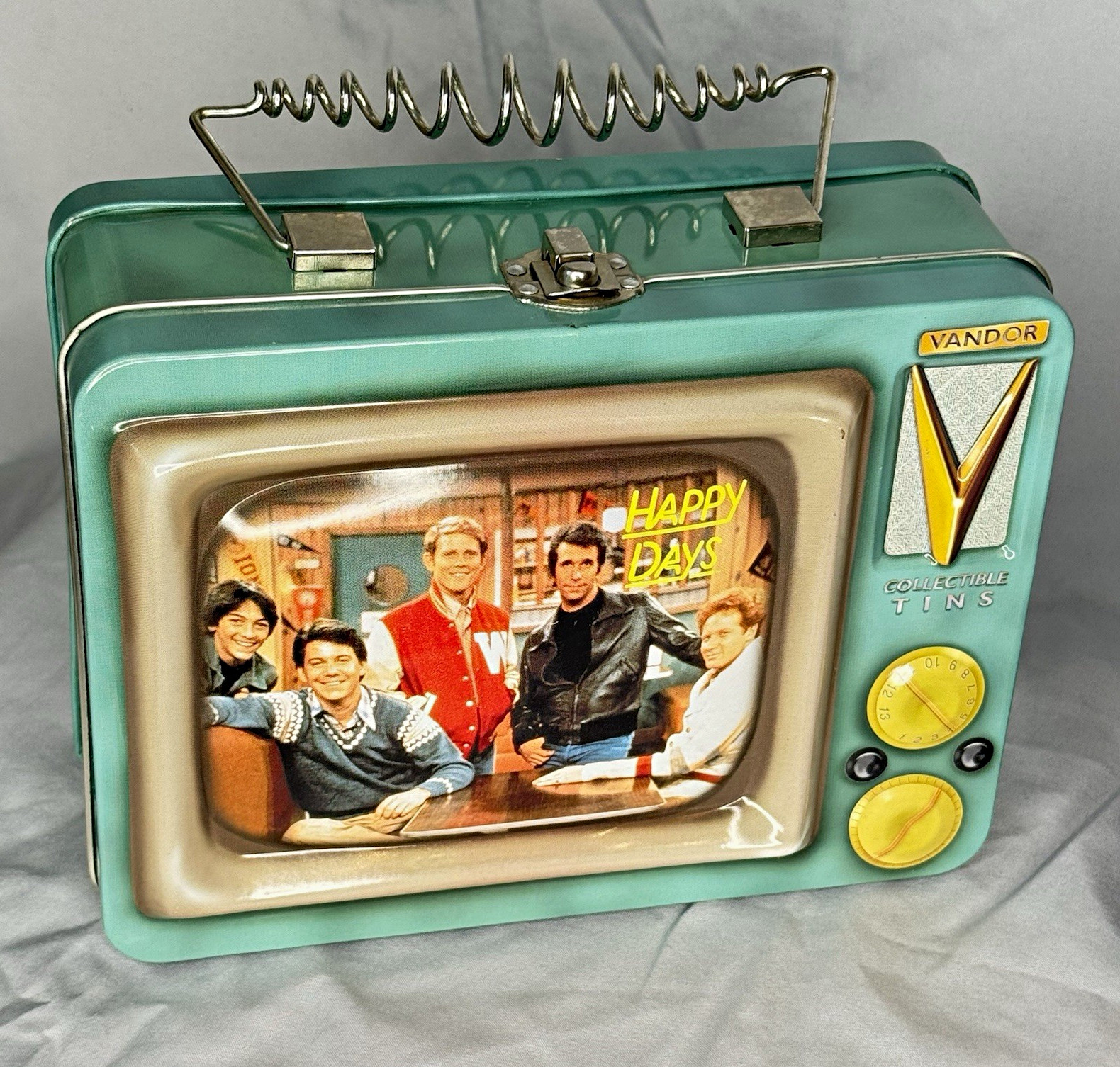 Vandor Retro TV Lunch Box Tins Lot Happy Days & Lone Ranger Vintage Totes W/COA Vandor Retro TV Lunch Box Tins Lot Happy Days & Lone Ranger Vintage Totes W/COA