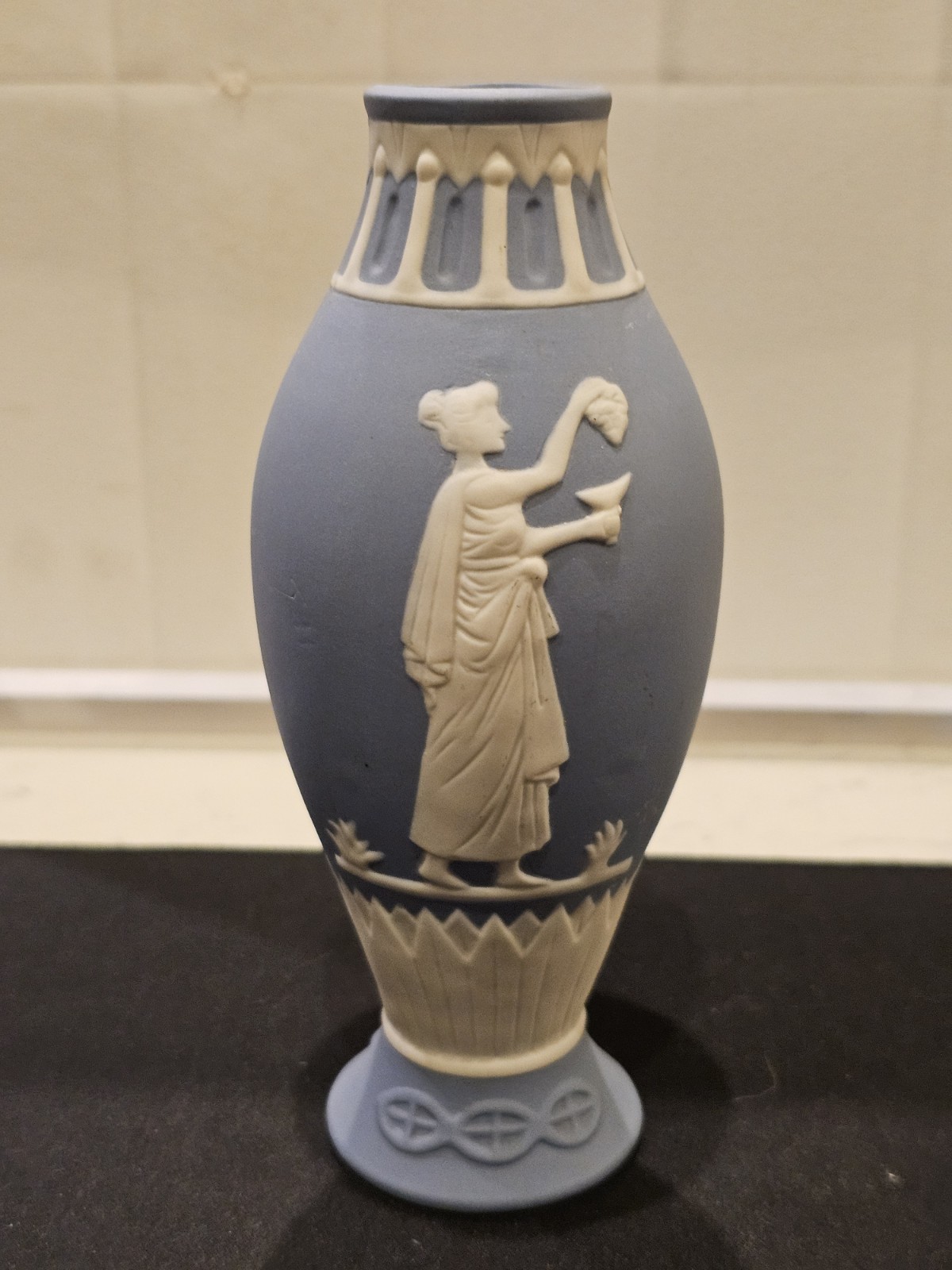 Vintage Wedgwood Avon Vase Excellent Condition 7 Vintage Wedgwood Avon Vase Excellent Condition 7