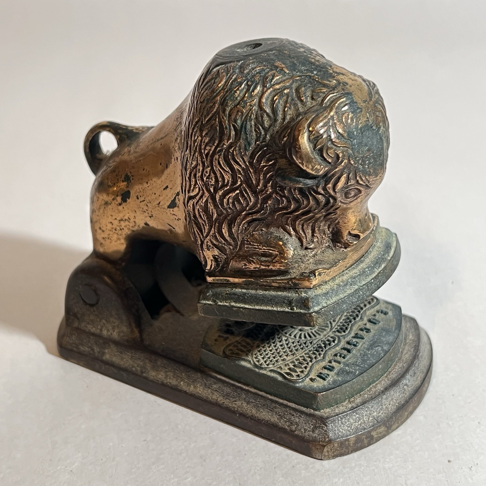 ANTIQUE BRONZE FIGURAL WESTERN BISON BUFFALO DESK STAMP SEAL ANTIQUE BRONZE FIGURAL WESTERN BISON BUFFALO DESK STAMP SEAL