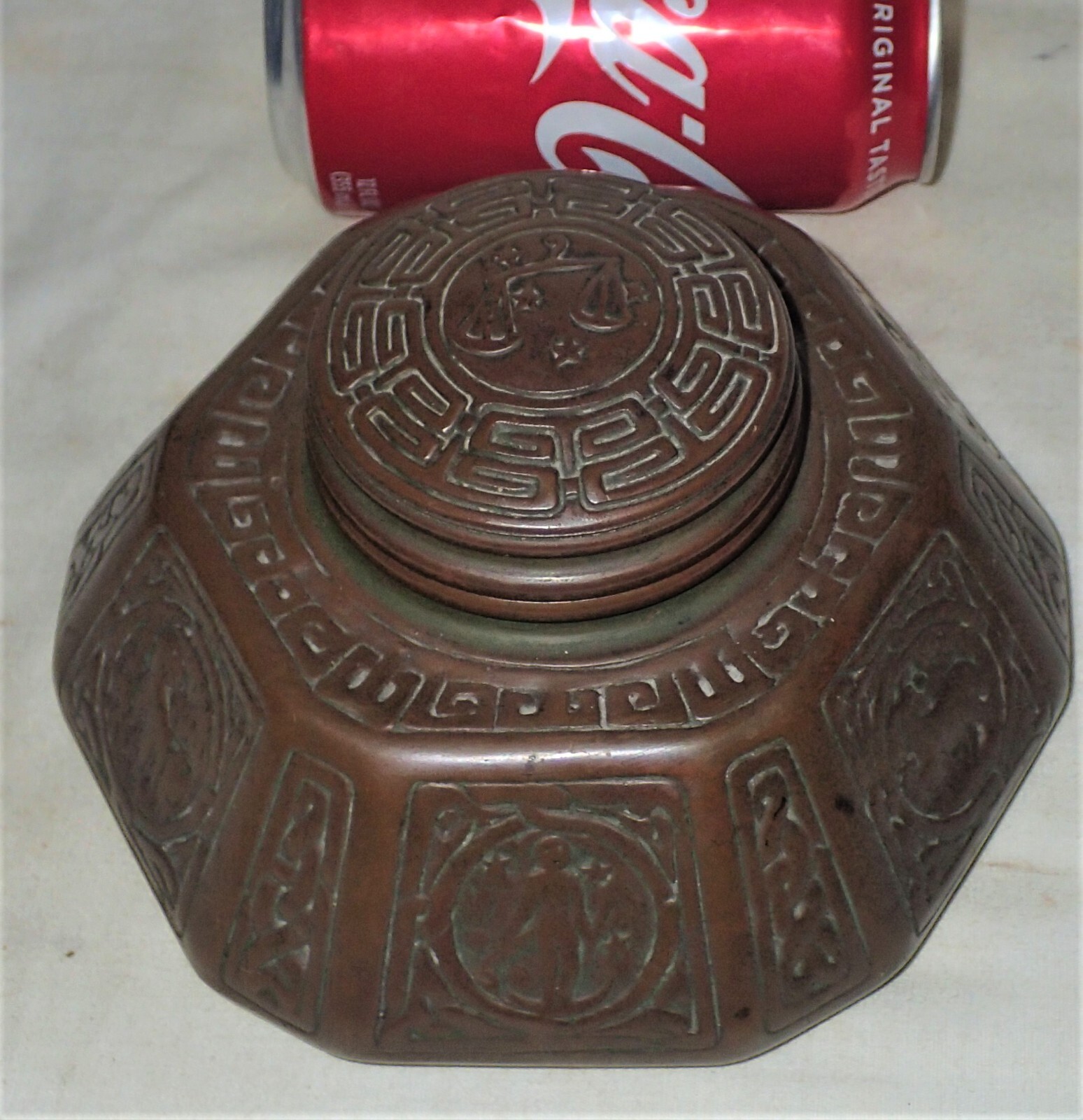 ANTIQUE L.C.T. TIFFANY STUDIOS NY USA # 1072 DARK BRONZE ZODIAC DESK ART INKWELL