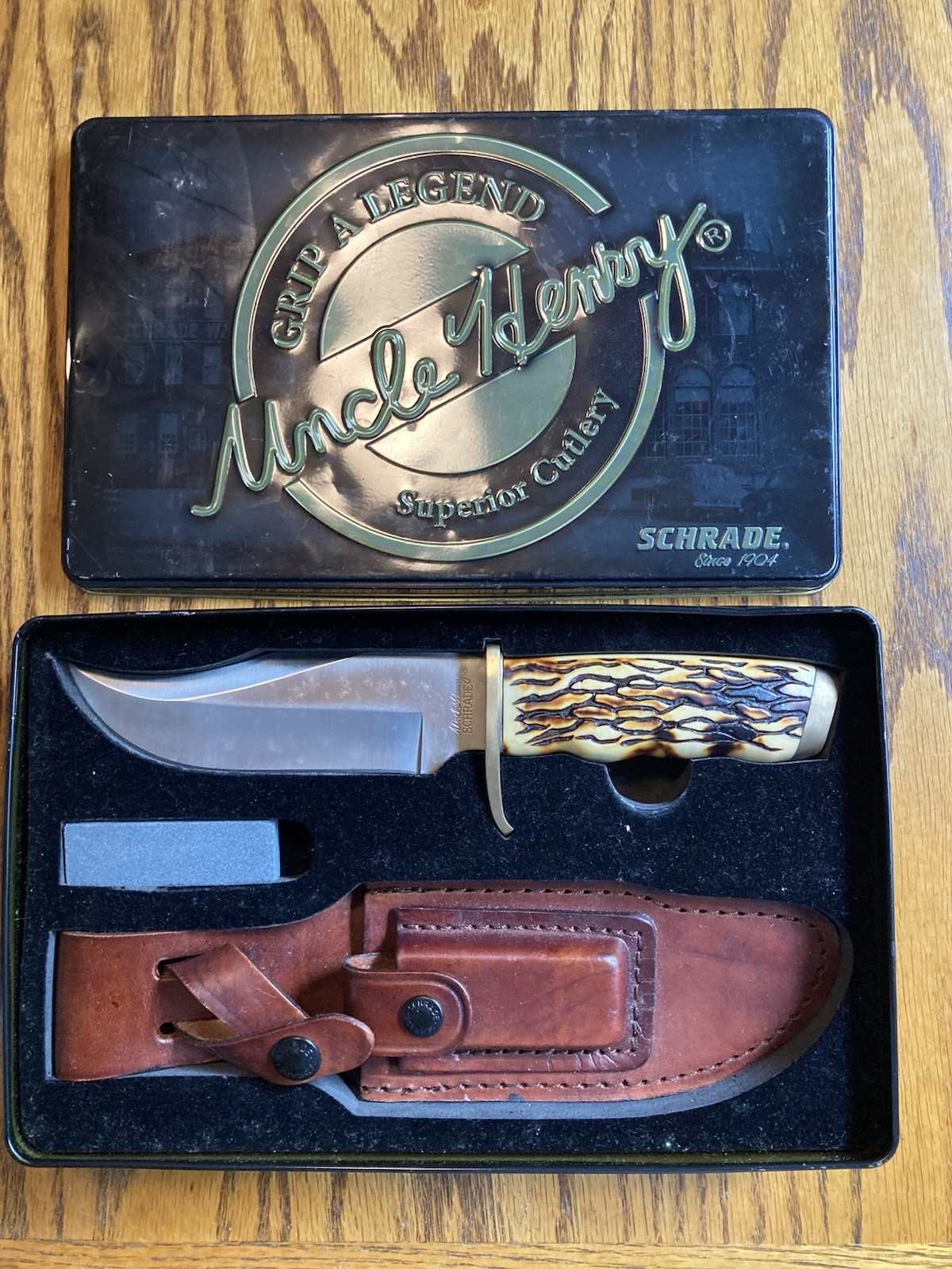 Vintage Schrade Uncle Henry Schrade-Walden 171UH Pro Hunter Knife Vintage Schrade Uncle Henry Schrade-Walden 171UH Pro Hunter Knife