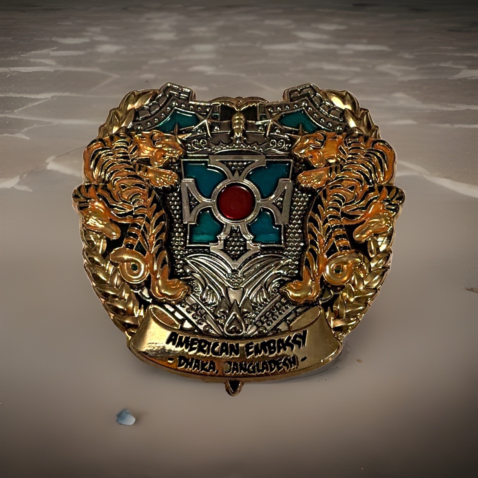 Rare Embassy Challenge Coin - Dhaka Bangladesh Marine Security Guard Detachment Rare Embassy Challenge Coin - Dhaka Bangladesh Marine Security Guard Detachment