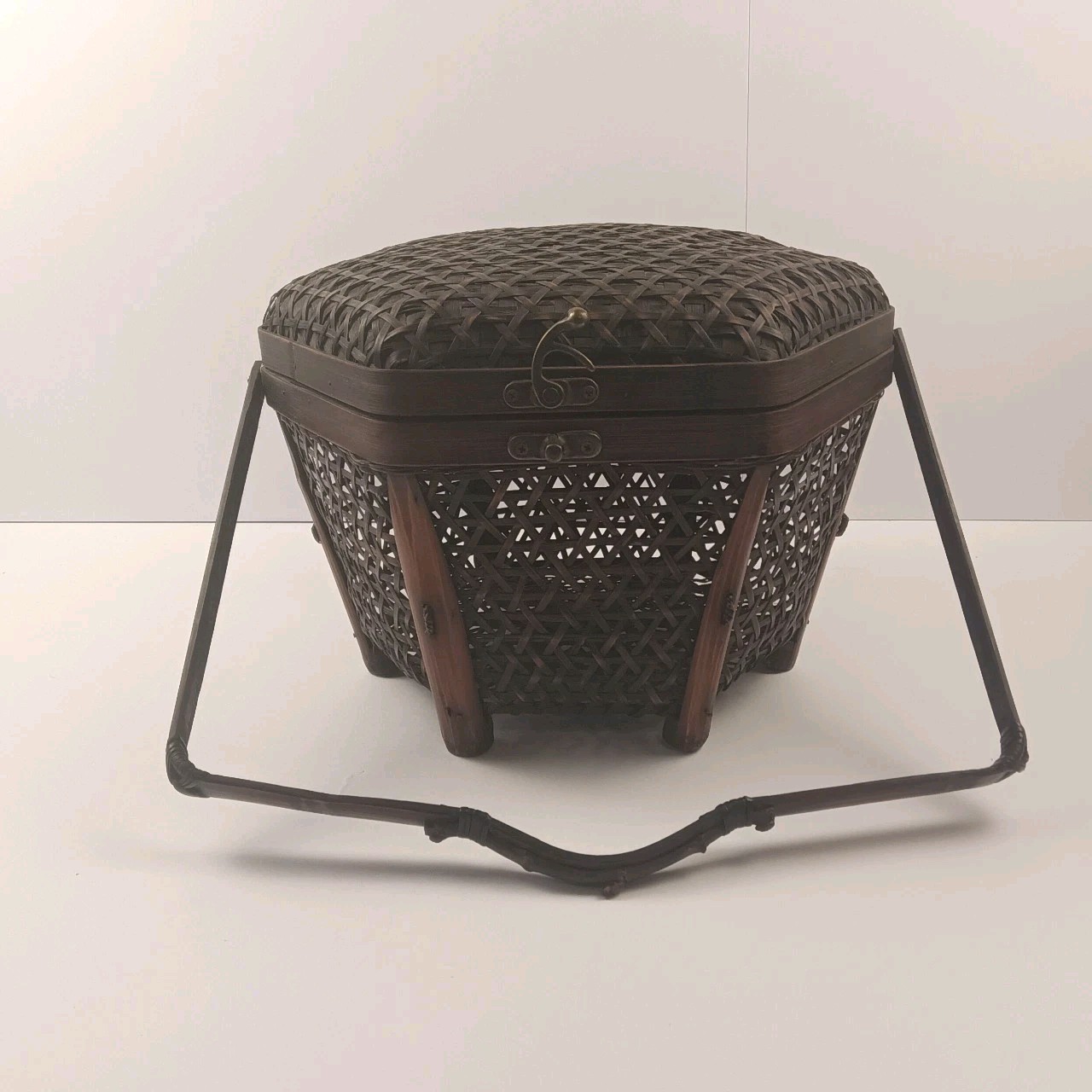 Vintage Bamboo Wicker Woven Wood basket With Hinged Lid and handle Vintage Bamboo Wicker Woven Wood basket With Hinged Lid and handle