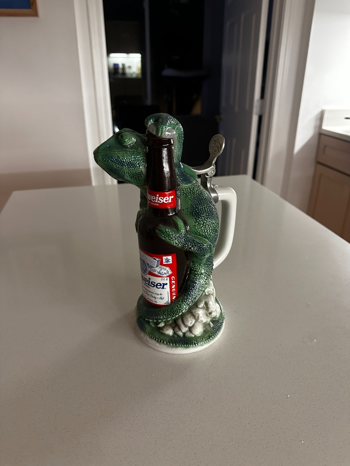Vintage 1997 Louie the Lizard 10.5
