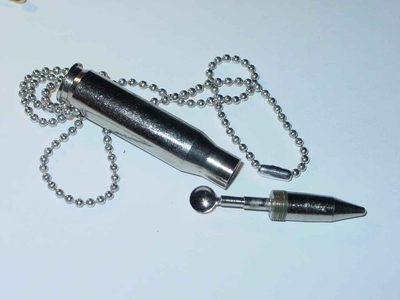 SUGAR HOLDER VINTAGE 1970's HEADSHOP BULLIT SPOON NECKLACE -NICE SUGAR HOLDER VINTAGE 1970's HEADSHOP BULLIT SPOON NECKLACE -NICE