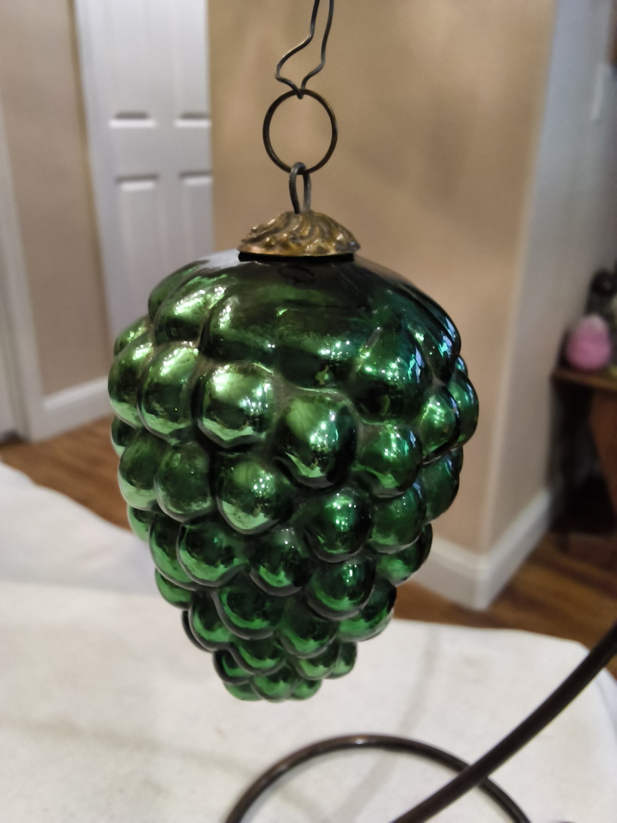 ANTQ. GERMAN KUGEL 4in. MERCURY GLASS GREEN GRAPE CLUSTER NEAR MINT ORNAMENT X1 ANTQ. GERMAN KUGEL 4in. MERCURY GLASS GREEN GRAPE CLUSTER NEAR MINT ORNAMENT X1