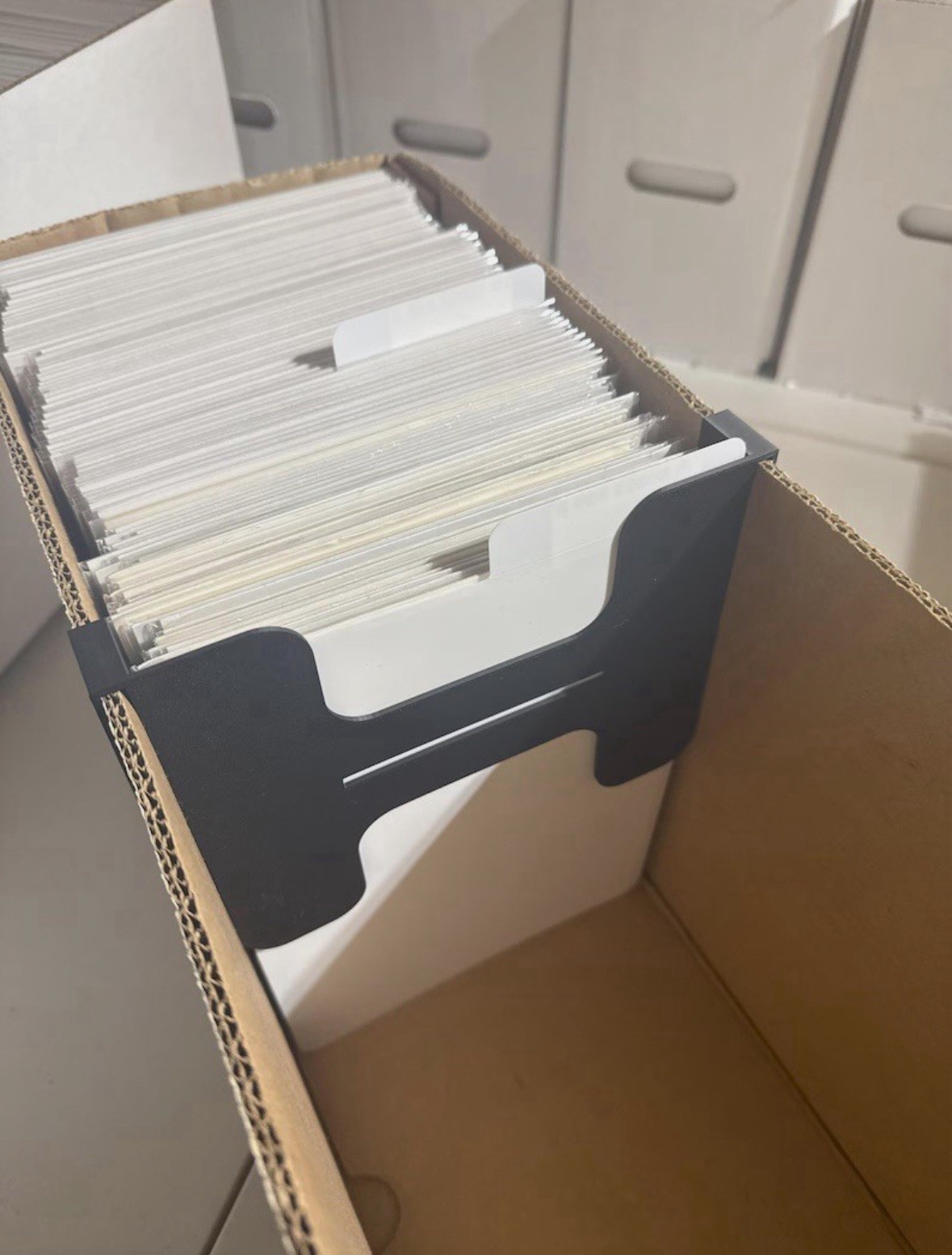5 Comic Book Stopper - Keep Your Comics Upright - Fits Short and Long Boxes 5 Comic Book Stopper - Keep Your Comics Upright - Fits Short and Long Boxes
