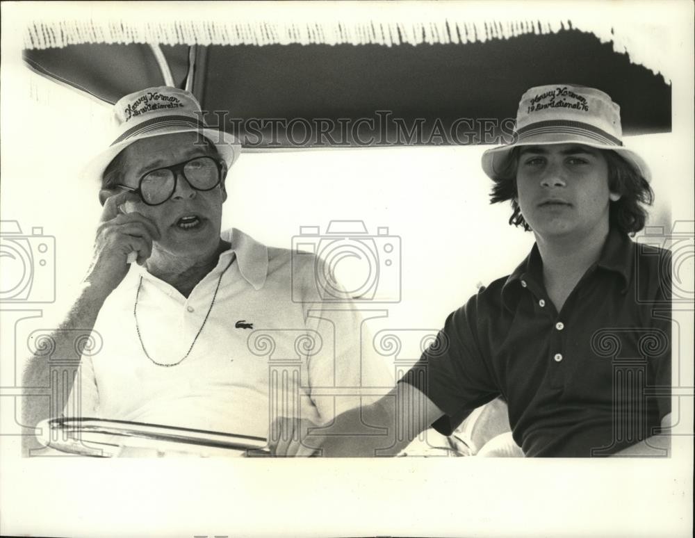 1976 Press Photo Miltin Berle and son Bill ride cart during round of golf