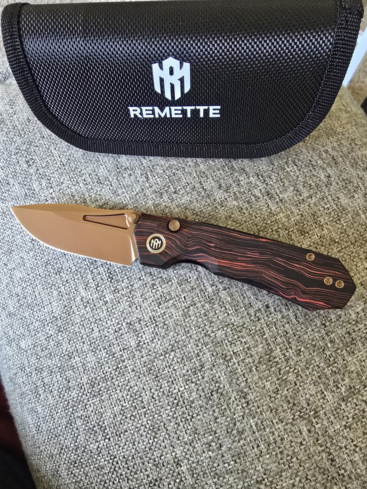 REMETTE RHINO ..RNGC8.. JUST RELEASED..MSRP $89.00 BRAND NEW IN BOX HARD TO GET REMETTE RHINO ..RNGC8.. JUST RELEASED..MSRP $89.00 BRAND NEW IN BOX HARD TO GET