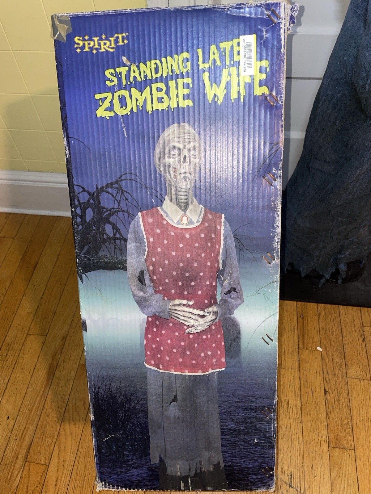 SPIRIT HALLOWEEN STANDING LATEX ZOMBIE WIFE RARE Used Original Box SPIRIT HALLOWEEN STANDING LATEX ZOMBIE WIFE RARE Used Original Box