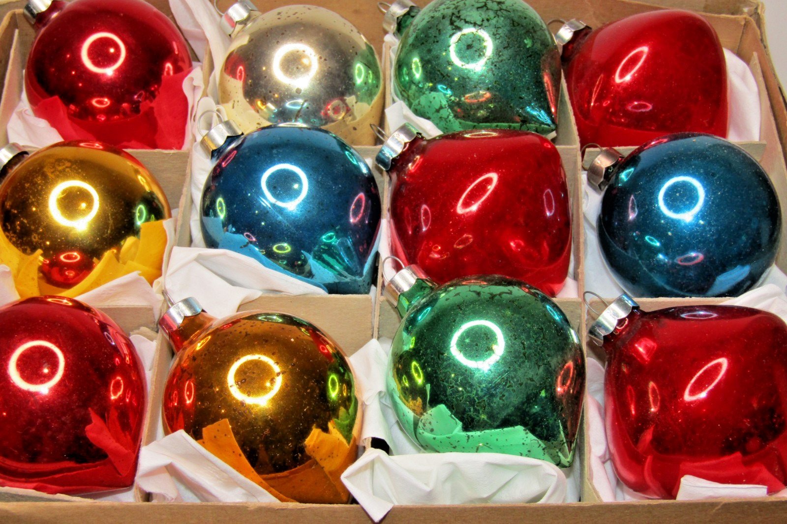 Lot Vintage 50's Blown Glass UFO Shaped DROP BALL Christmas Ornaments Paragon