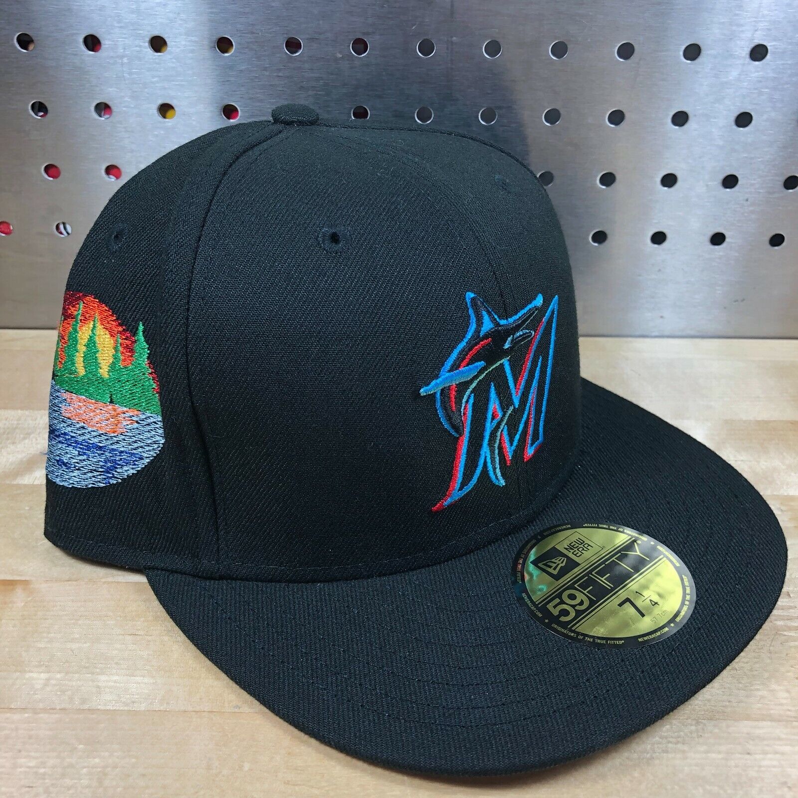 New Era 59Fifty Hat MLB Miami Marlins Black CUSTOM SCENERY Fitted Cap 5950 7 1/4