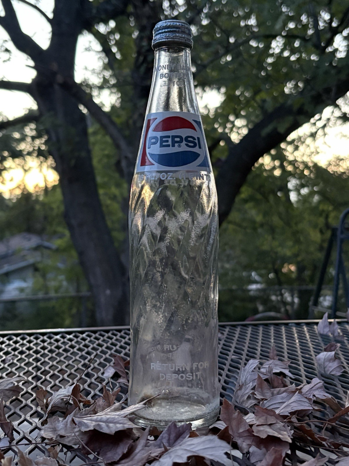 1980's Vintage Pepsi Cola Bottle Pint-16 FL OZ Clear Glass Deposit Swirl Design 1980's Vintage Pepsi Cola Bottle Pint-16 FL OZ Clear Glass Deposit Swirl Design