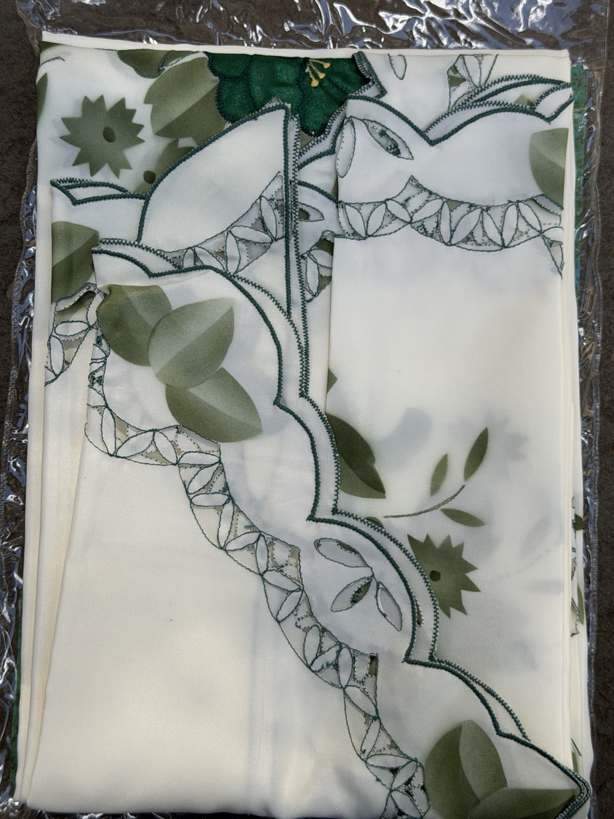 Vintage Angelina 3 Piece Kitchen Curtains Never Used Green and Ivory Embroidered
