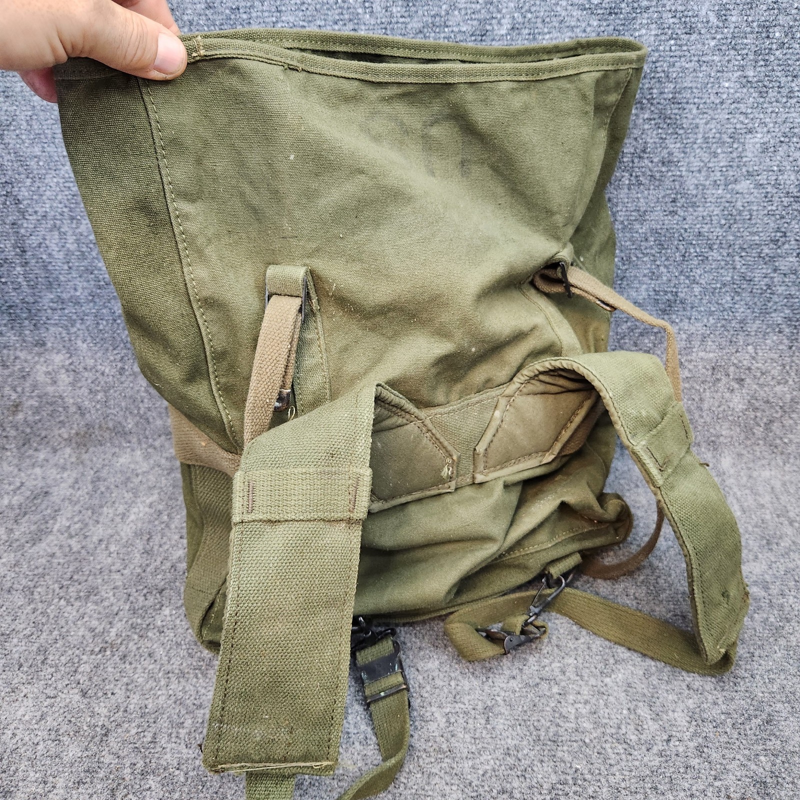 Vintage US Military Canvas Fold Top Field Pack Cargo 8465-382-7967