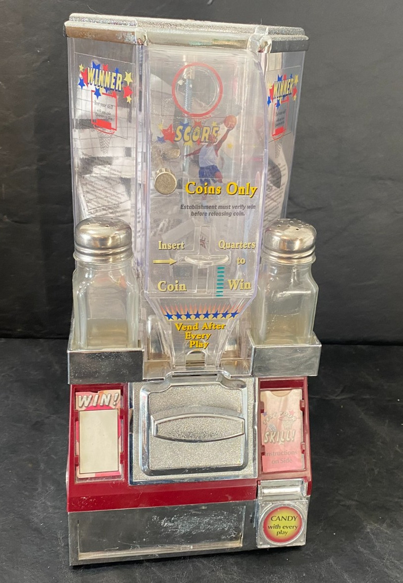 Table Top Candy Machine Dispenser game Basketball Coin Shooter vintage Gumball Table Top Candy Machine Dispenser game Basketball Coin Shooter vintage Gumball