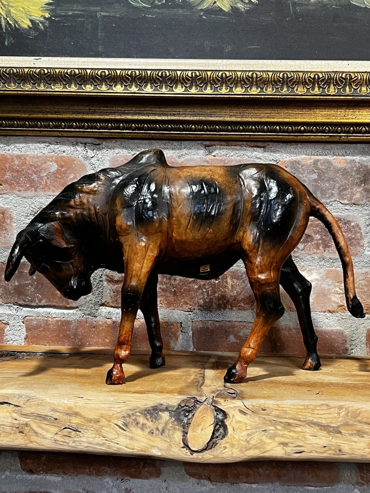 VINTAGE MID-CENTURY HANDMADE LARGE LEATHER BULL STATUE SCULPTURE Made In India VINTAGE MID-CENTURY HANDMADE LARGE LEATHER BULL STATUE SCULPTURE Made In India