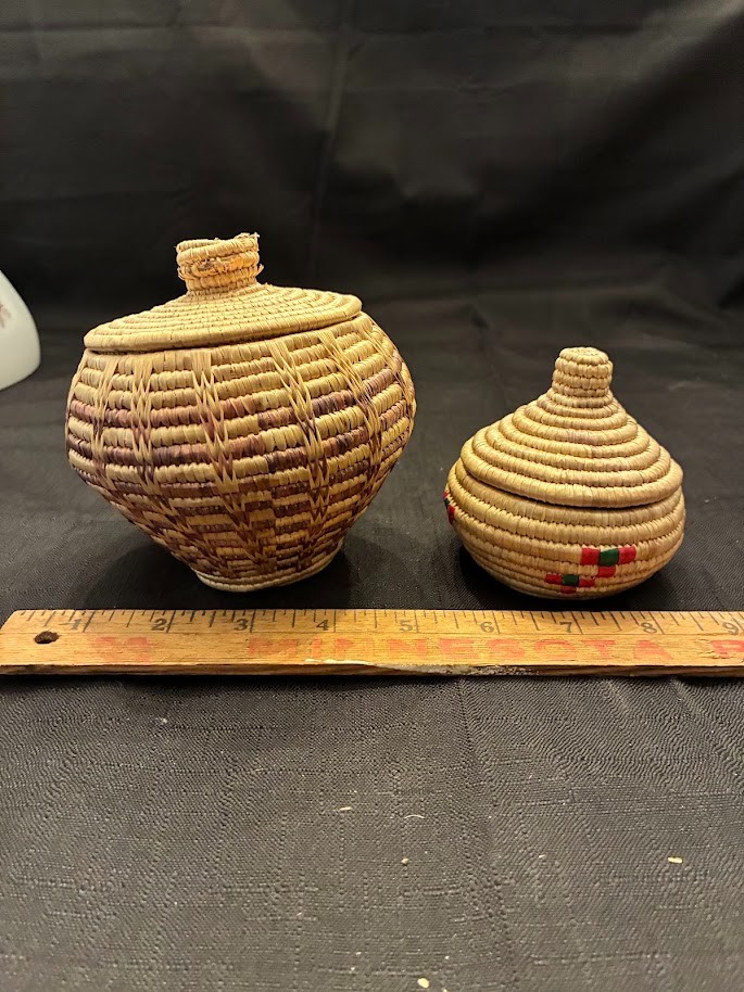 Vintage Native Alaskan Scammon Bay Yupik Woven tapernaq Grass Baskets Knob Lids