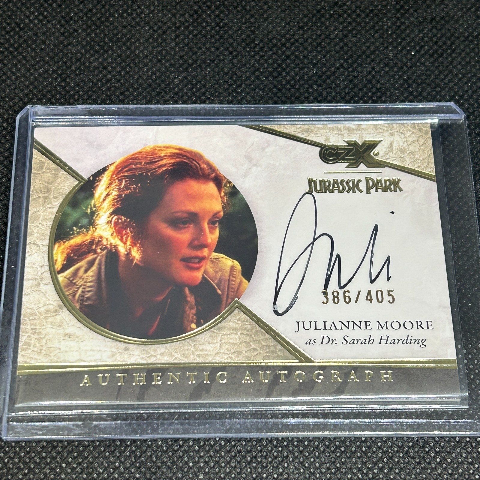 2026 JURASSIC PARK CRYPTOZOIC CZX JULIANNE MOORE SARAH HARDING AUTO #d 386/405 2026 JURASSIC PARK CRYPTOZOIC CZX JULIANNE MOORE SARAH HARDING AUTO #d 386/405