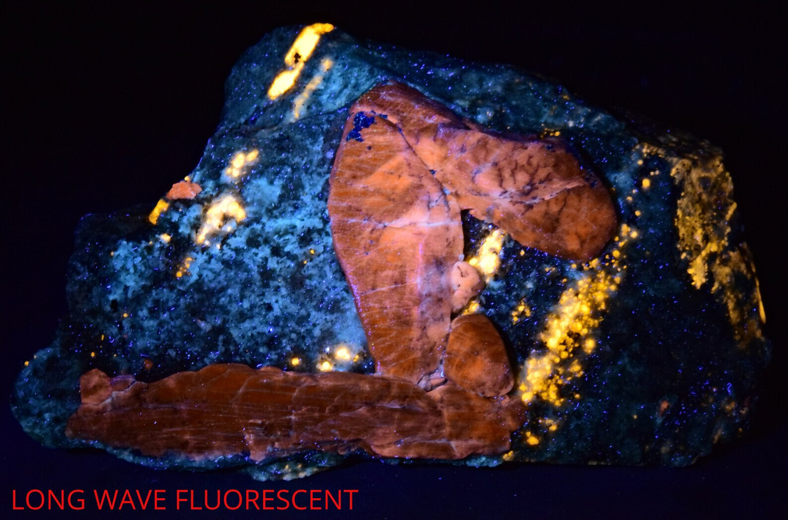 760 Gram Unique Fluorescent Afghanite Crystal W/ Wernerite Scapolite On Matrix 760 Gram Unique Fluorescent Afghanite Crystal W/ Wernerite Scapolite On Matrix