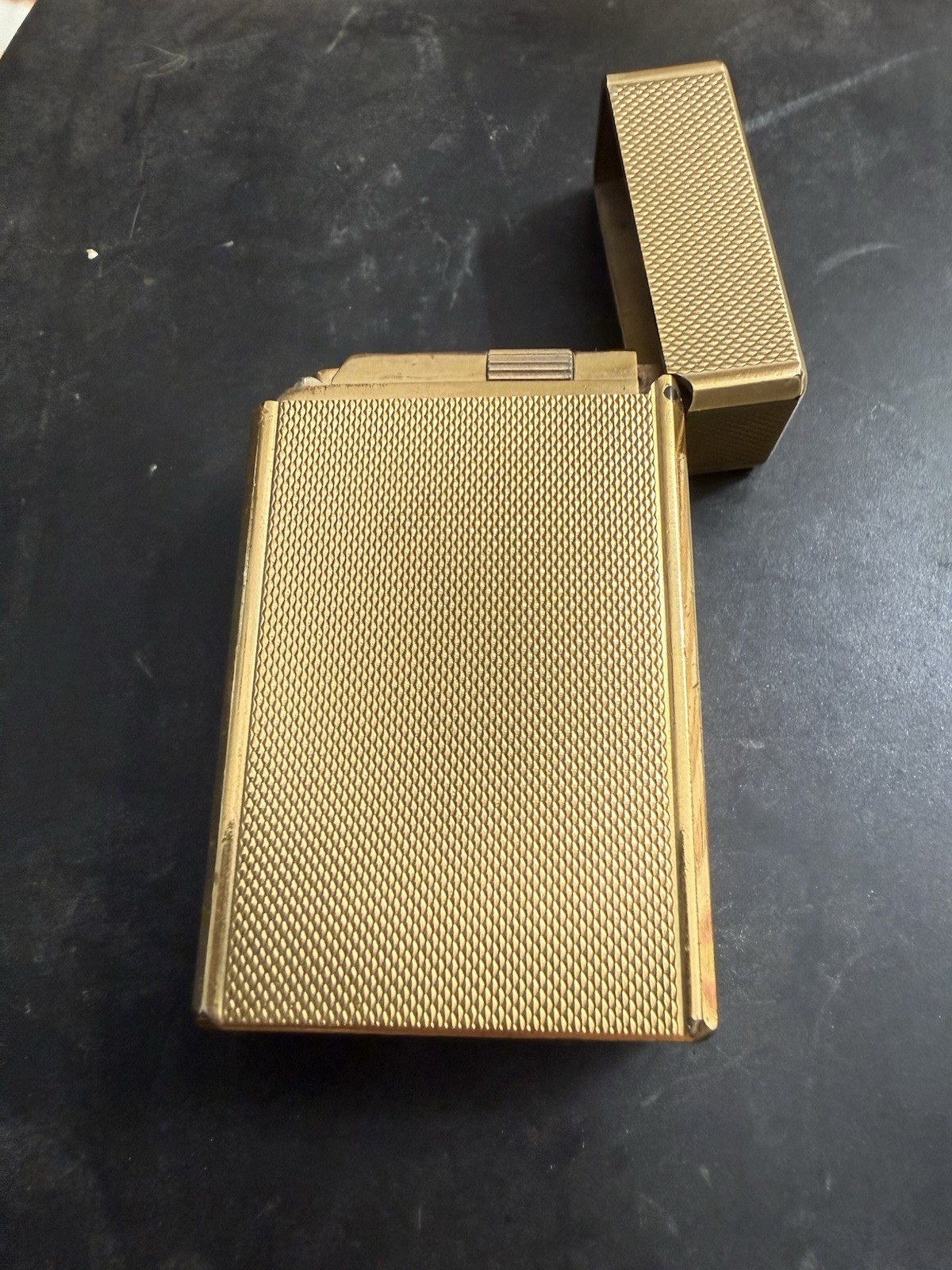 Vintage S.T. Dupont Ligne 1 Large Gold Plated 20u Diamond Head Lighter France Vintage S.T. Dupont Ligne 1 Large Gold Plated 20u Diamond Head Lighter France