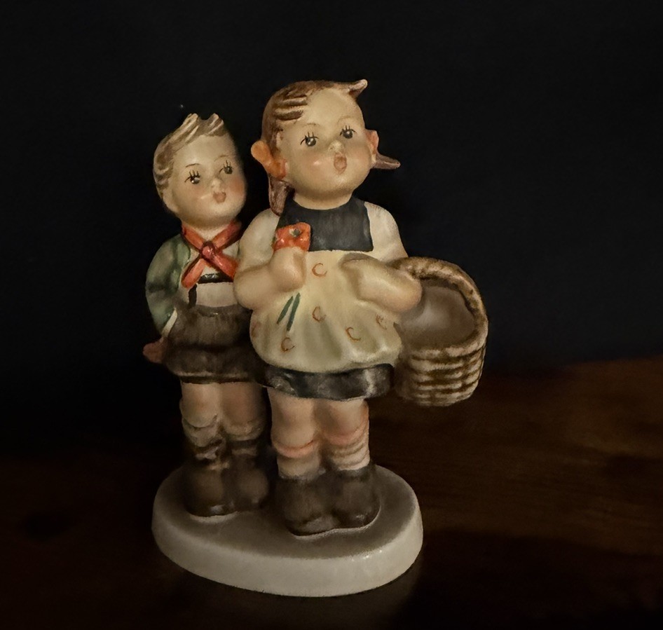 Vintage Goebel MI Hummel Figurine To Market 49/0 Boy Girl TMK-3 1960s 5.5\ Vintage Goebel MI Hummel Figurine To Market 49/0 Boy Girl TMK-3 1960s 5.5\
