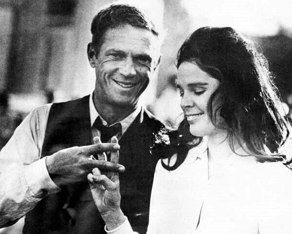 The Getaway 1972 Steve McQueen Ali MacGraw rare on set peace sign 24x30 poster