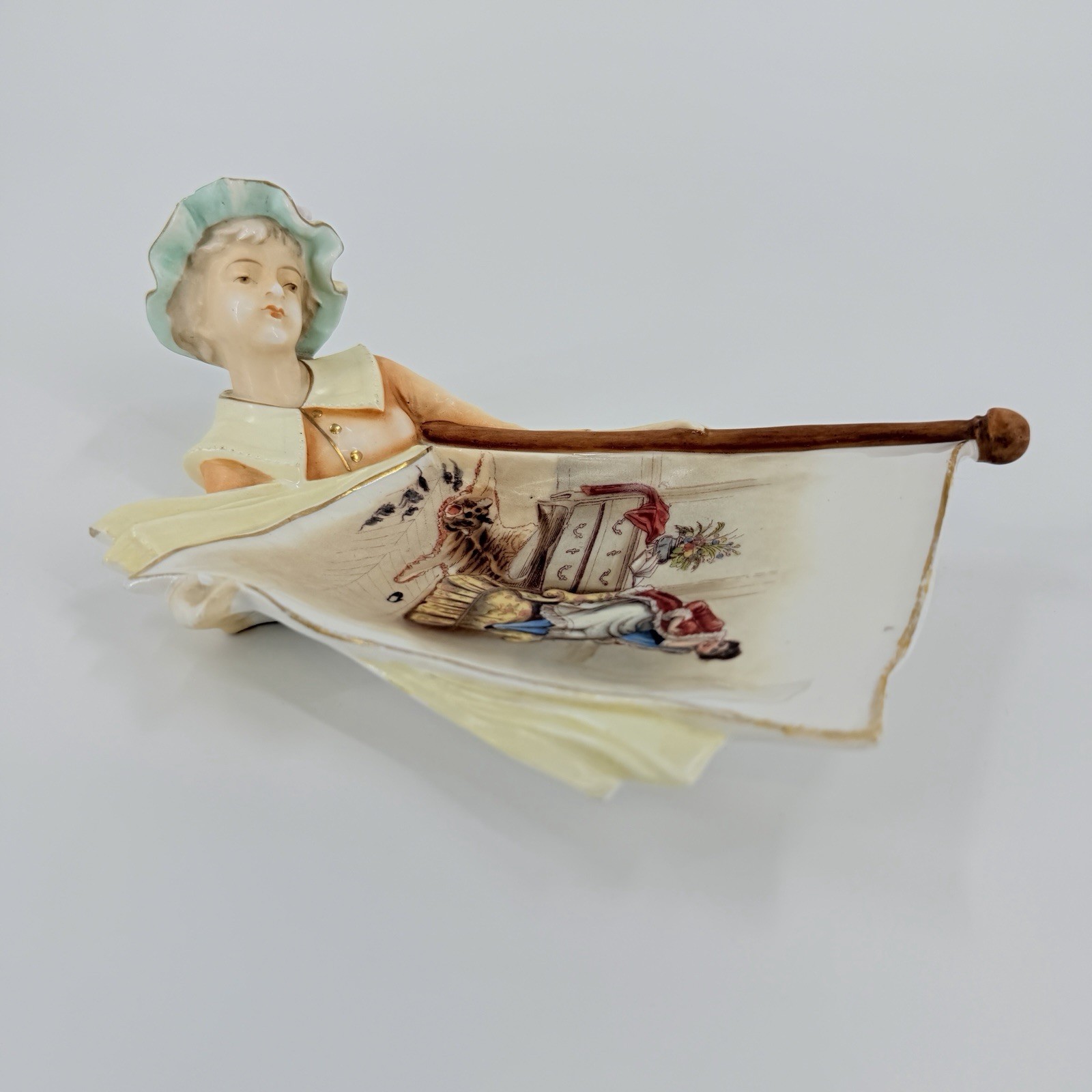 Vintage Art Deco Figural Trinket Dish Women’s Vanity Dresser Tray Vintage Art Deco Figural Trinket Dish Women’s Vanity Dresser Tray